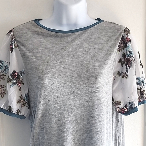 Anthropologie TINY Becca Sequin Sleeve top size small - Picture 6 of 10
